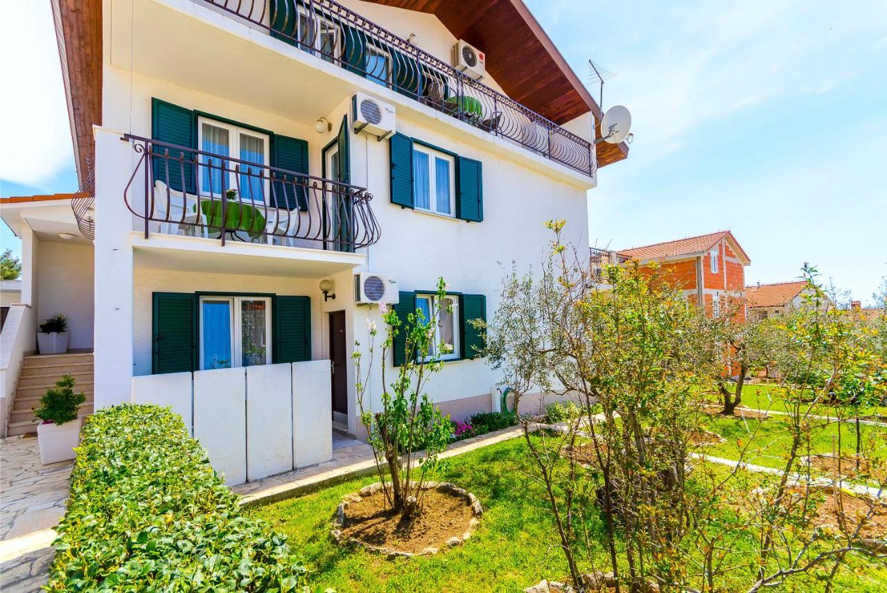 Apartments Mate Trogir Eksteriør billede