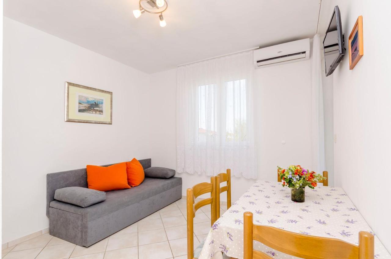 Apartments Mate Trogir Eksteriør billede